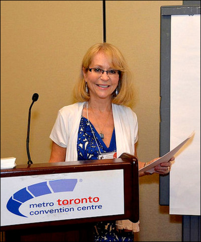 Arlene speaking at the 2016 Editors Canada conference